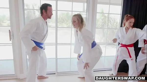 Readhead Rayveness trimmed pussy and big ass getting hard fucked