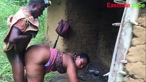 The hunter fucked outdoor with the Kings wife