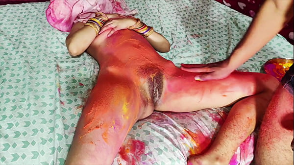 Brother colored my sister-in-law's pussy and enjoyed the real fun of Holi!