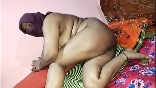 Shaadi Ki honeymoon first night young 18 wife Indian first night Suhaagraat hotel fucking with Hindi audio talking voice