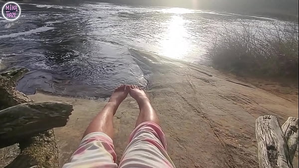 Mika'_s big feet had lots of fun by the water